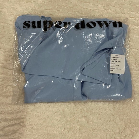 Camari Cowl Neck Romper in Baby Blue
superdown - Picture 7 of 8